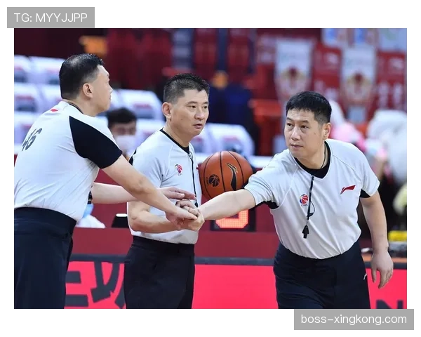 《篮球回场规则详解》：CBA与NBA规则差异对比，哪种判罚更公平？