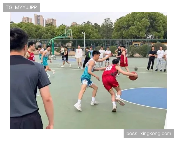 篮球比赛中“快攻犯规判定”的具体标准与适用场景